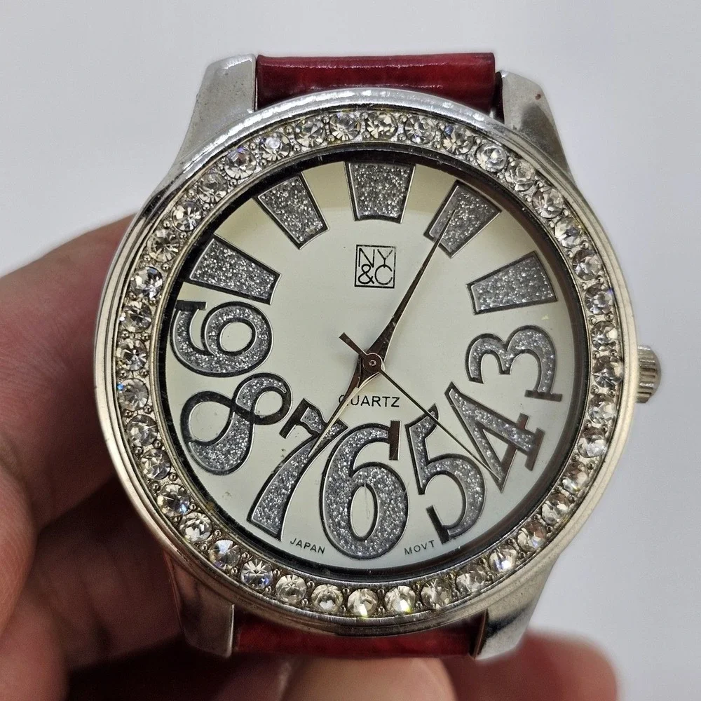 NYC‎ Women's Watch 40MM Gray Dial Crystal Bezel Red Leather Bands New Battery
